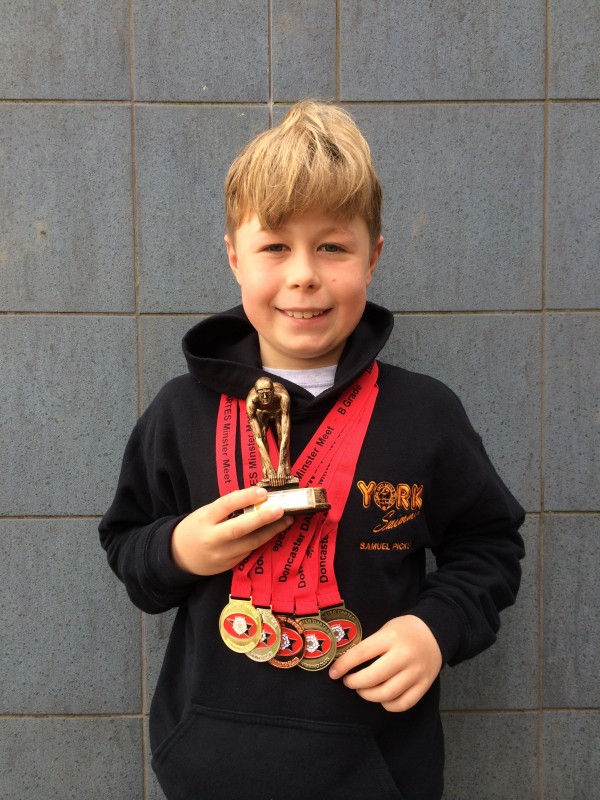 Read more about the article Speedy Samuel Egg-cels on Easter Sunday